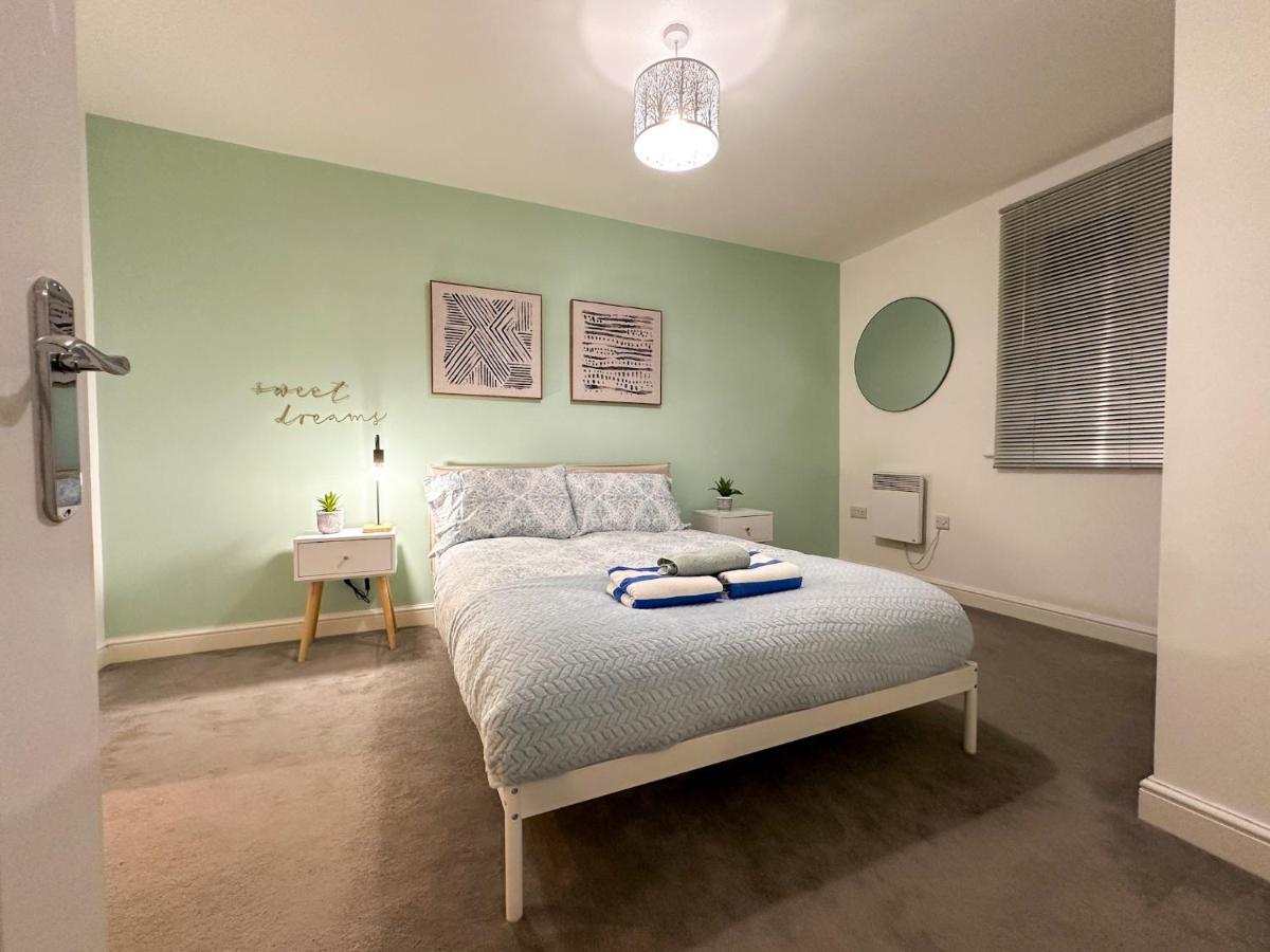 Luxury 2 Bedroom City Centre Apartment - Secure Parking - Amazing Location! 캔터베리 외부 사진