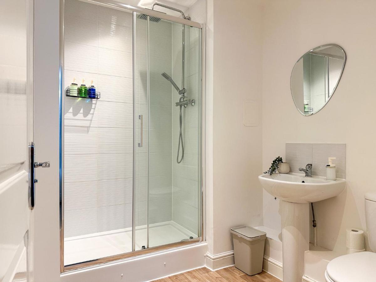 Luxury 2 Bedroom City Centre Apartment - Secure Parking - Amazing Location! 캔터베리 외부 사진